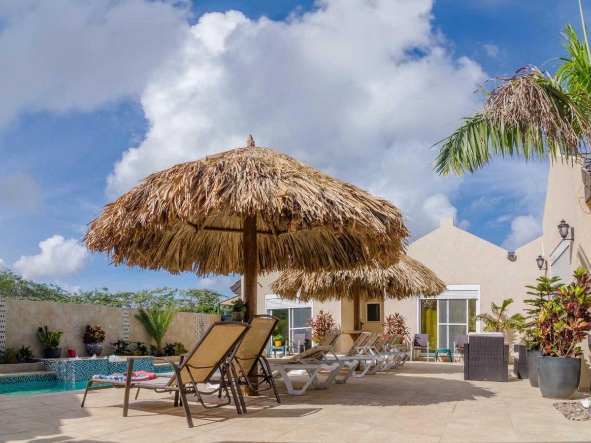Golden Villas Palm Beach Exterior photo