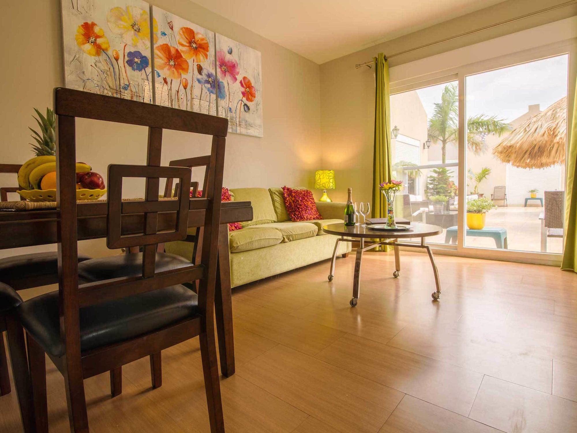 Golden Villas Palm Beach Exterior photo